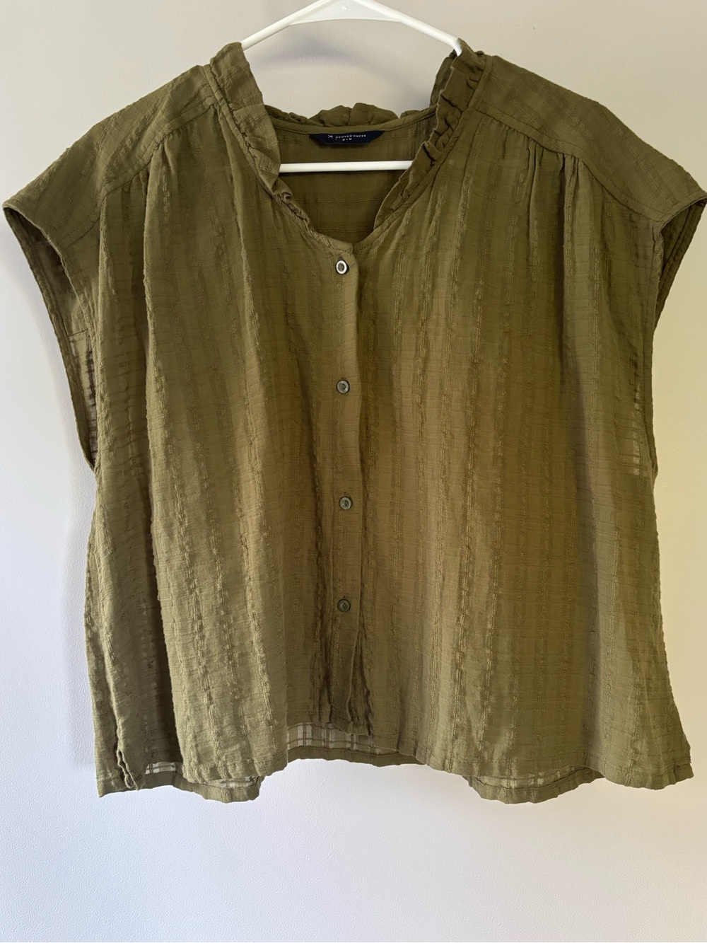 Denver Hayes Sleeveless Olive Button-Front Top